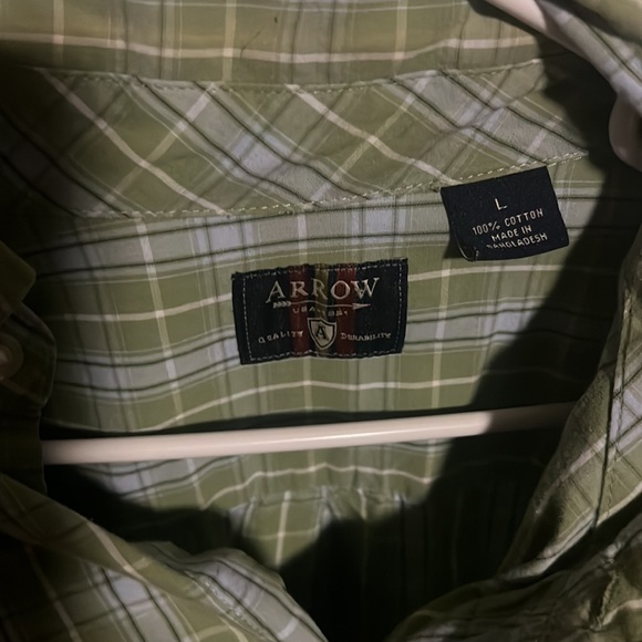 Men long sleeve plaid green dress shirt. - Picture 2 of 3